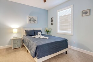 Apartment (2 Bedrooms) | Interior - Pool Access! Myrtle Beach Condo, 7 Mi to Boardwalk (Myrtle Beach)