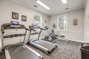 Apartment (2 Bedrooms) | Interior - Pool Access! Myrtle Beach Condo, 7 Mi to Boardwalk (Myrtle Beach)