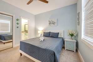 Apartment (2 Bedrooms) | Interior - Pool Access! Myrtle Beach Condo, 7 Mi to Boardwalk (Myrtle Beach)