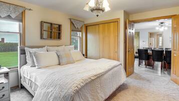 House (4 Bedrooms) | Interior