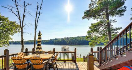 Lewis Smith Lake Retreat w/ Dock & Deck!