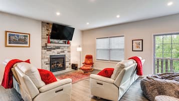 House (3 Bedrooms) | Front of property