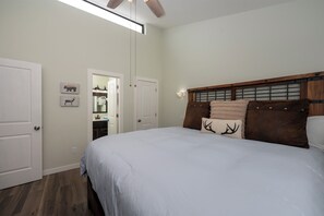 2 chambres, lit de bébé portatif, accès à Internet, literie fournie