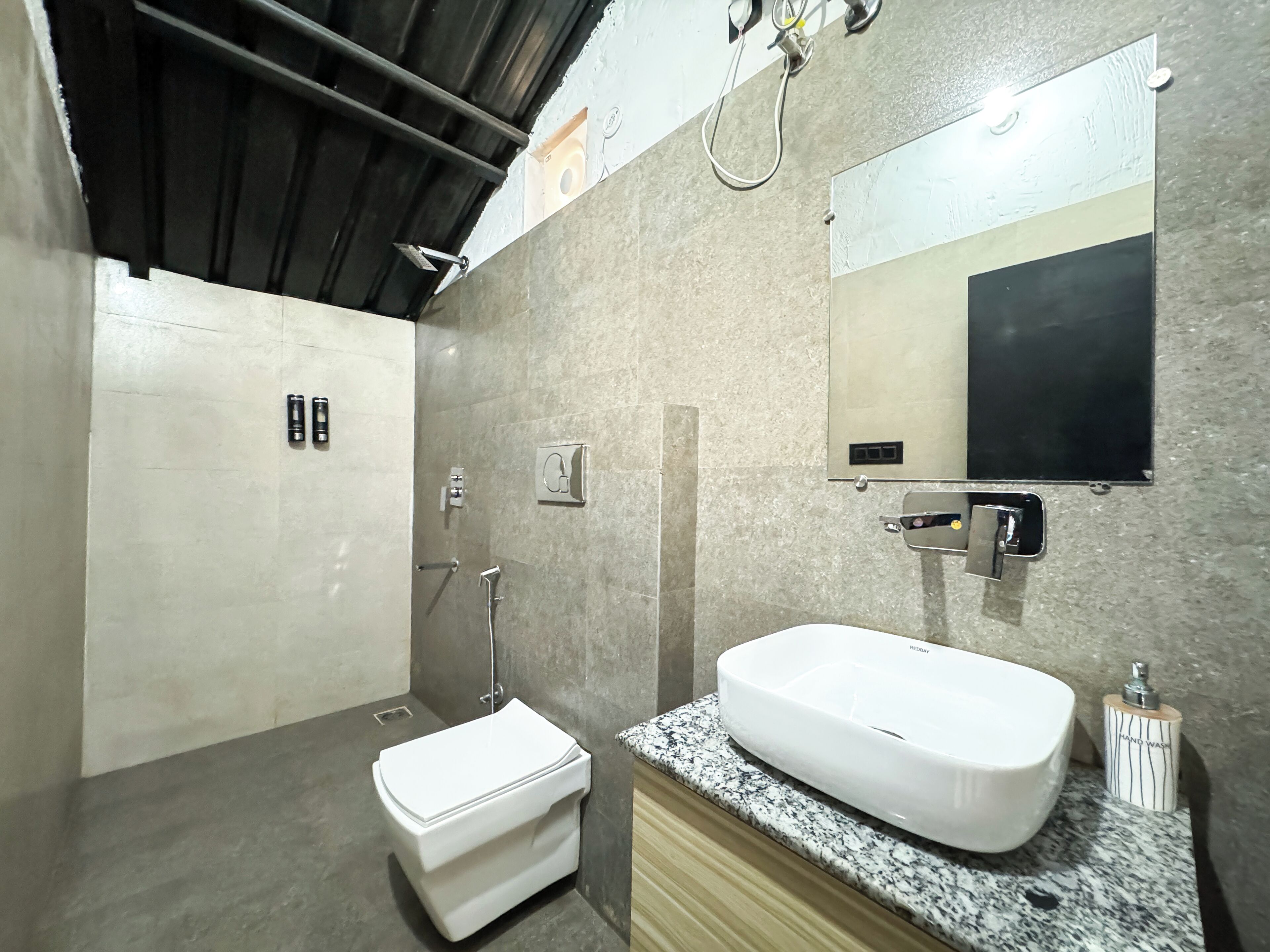 Standard Cottage | Bathroom | Shower, free toiletries, towels, soap