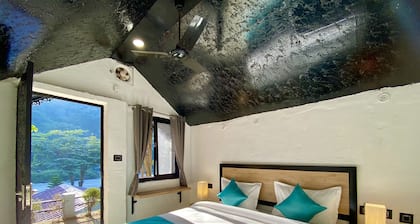 Euphoric River Resort