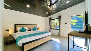 Deluxe Cottage | Free WiFi, bed sheets