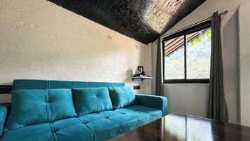 Deluxe Cottage | Free WiFi, bed sheets