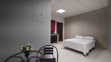1 Schlafzimmer, WLAN, Bettwäsche