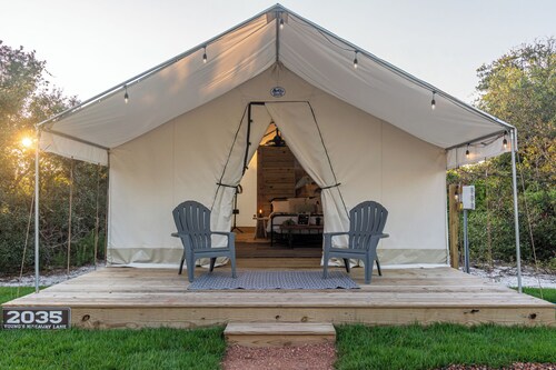 Site #02 Deluxe Safari Tent with ensuite bath
