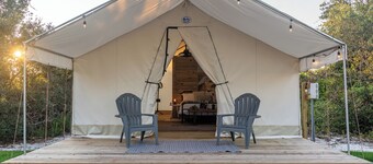 Site #02 Deluxe Safari Tent with ensuite bath