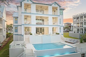 A heated pool - Timeless 30A|Easy Beach Access|Private Pool|Outdoor Fireplace|Directly on Lake (Santa Rosa Beach)