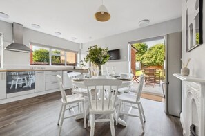 Ferienhaus | 3 Schlafzimmer, Internetzugang