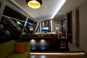 Presidentiële suite | Een bureau, een laptopwerkplek, geluiddichte muren, gratis wifi