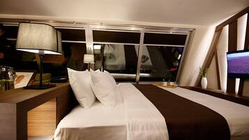 Presidential Suite | 1 bedroom, desk, laptop workspace, soundproofing