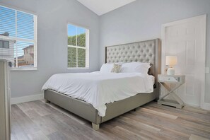 Unclassified image, 5 of 40, button - 5-BD,5-BA Tropical Oasis - Pool, Patio, Fun (Hialeah)