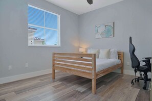 Unclassified image, 2 of 40, button - 5-BD,5-BA Tropical Oasis - Pool, Patio, Fun (Hialeah)