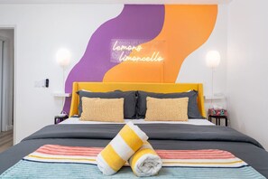 3 chambres, bureau, Wi-Fi, literie fournie