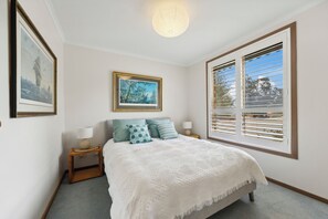 3 bedrooms - A short walk to Cowes central shops and main beach (Cowes)