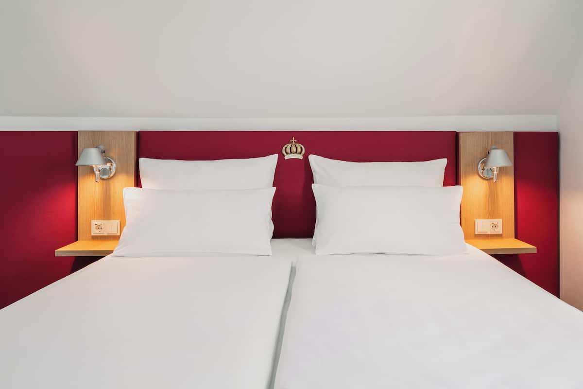 Hypo-allergenic bedding, in-room safe, individually decorated