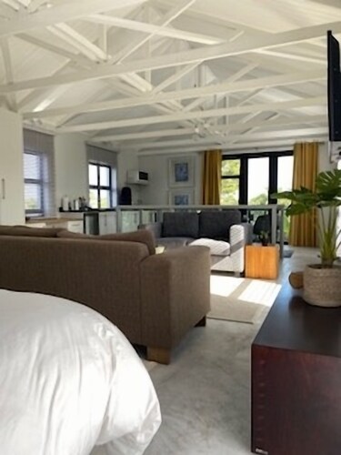 Cozy, Spacious Loft in Sunny Melkbos