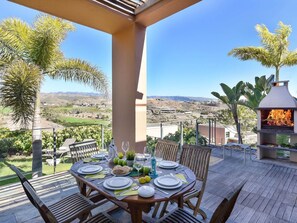 Villa | Dining