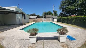 Piscina a l'aire lliure
