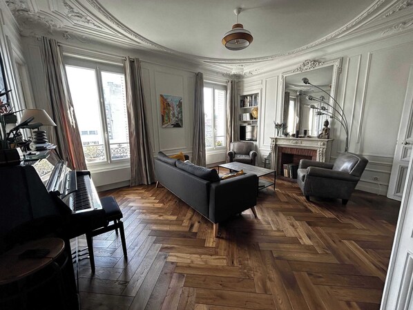 Living area - Large apartment Rome CityCosy (Paris)