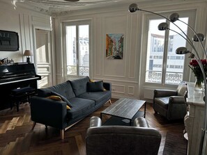 Living area - Large apartment Rome CityCosy (Paris)