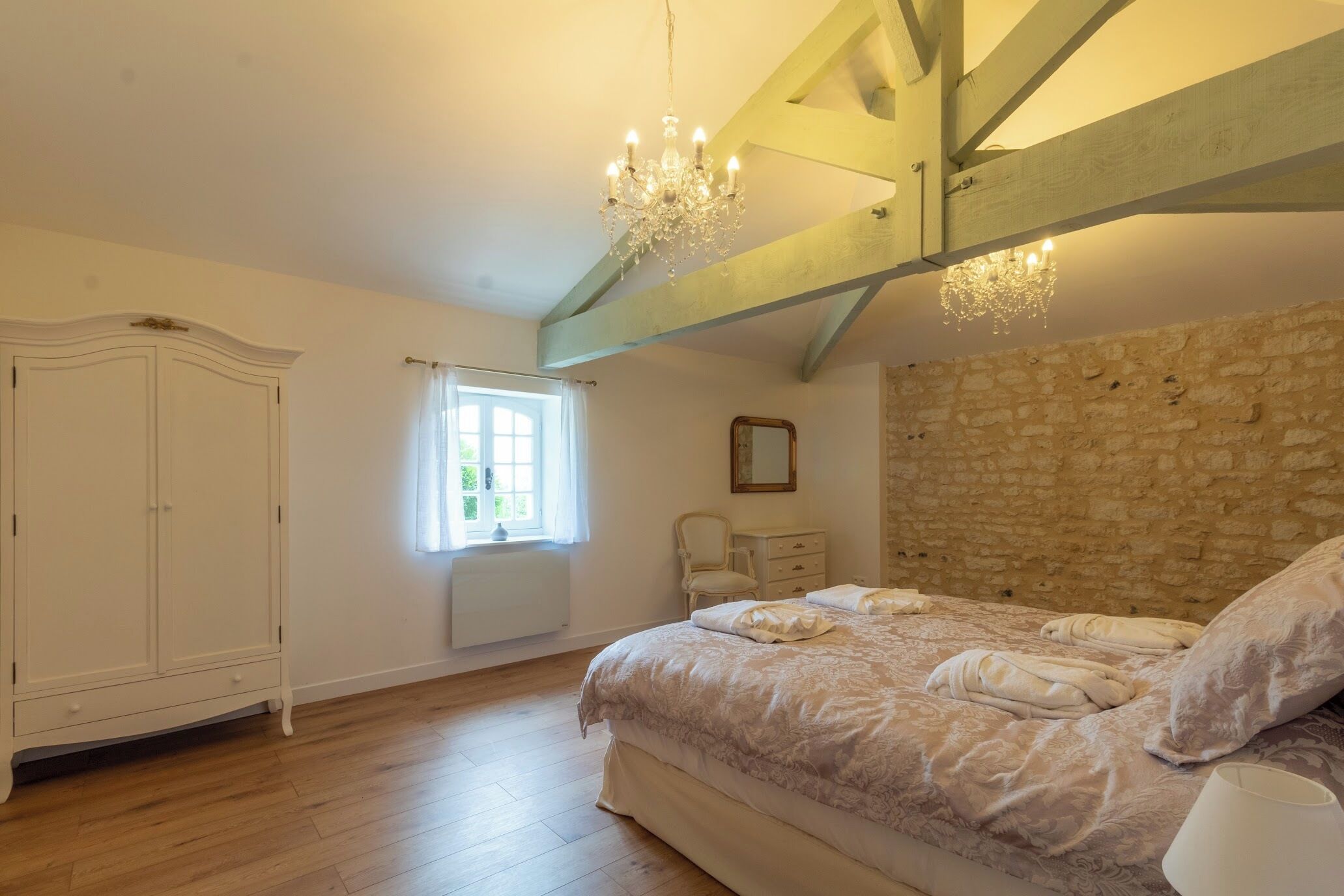 4 chambres, fer et planche à repasser, lit parapluie, Wi-Fi gratuit