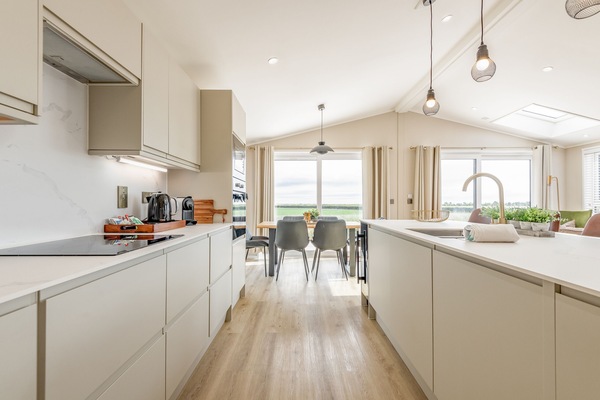 Refrigerador, microondas, horno, lavavajillas