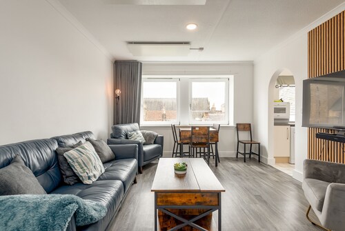 Muttoes Apartments (No 21)