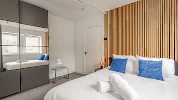 2 bedrooms, iron/ironing board, free WiFi, bed sheets