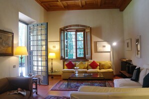 TV - Villa Antonella (Gambassi Terme)