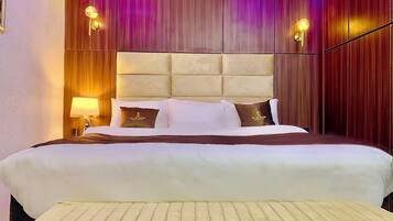 Superior Room | Desk, laptop workspace