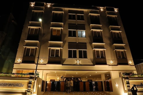 Nandhavanam A Business Class Residency