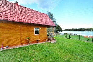 House | Exterior - Cottage by Lake Ostrowieckie With Private Beach (Malechowo)