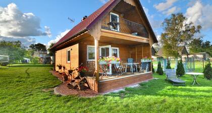 Cottage by Lake Ostrowieckie With Private Beach