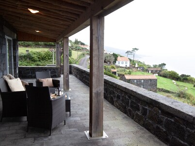 Cozy Holiday Apartment Near the sea