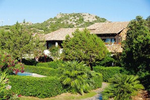 Garden - Apartment in Sardinian Style With Pool (Olbia)