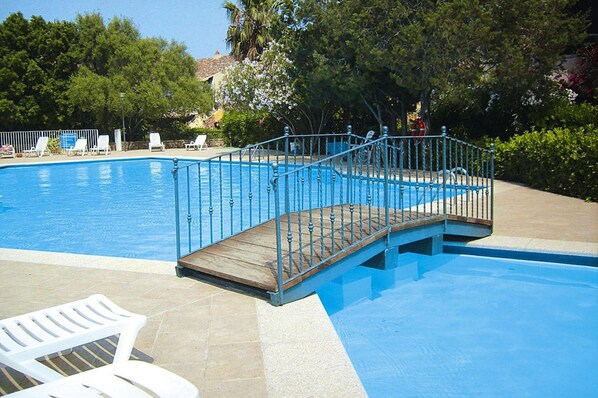 Pool - Apartment in Sardinian Style With Pool (Olbia)