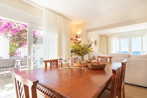 Villa | 4 bedrooms, Internet