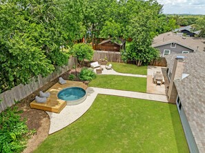 Terrace/patio - Austin Oasis – Zilker, Downtown, Pool, 3 Bedroom (Austin)