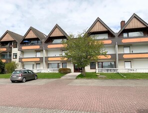 Apartment | Exterior - Ferienwohnung mit Balkon in Westerdeichstrich (Westerdeichstrich)