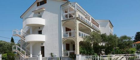 Apartment | Exterior