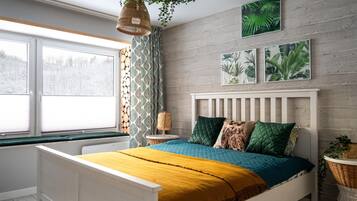 House | 4 bedrooms, individually furnished, bed sheets