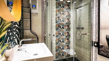 House | Bathroom