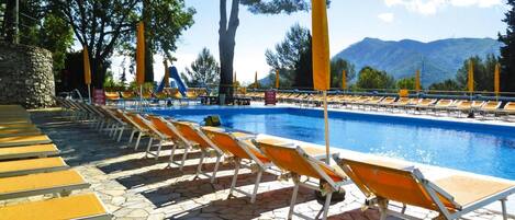 Bungalou | Piscina | Piscina a l'aire lliure