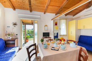 Bungalow | Dining - Bungalow in Riotorto Near the sea Beach-formerly TUI Ferienhaus (Piombino)