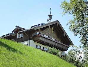 Apartment | Exterior - Chalet in Dienten With Ski-in Access & Pool (Dienten am Hochkoenig)