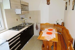 House | Private kitchen - Cottage With a Fenced Garden, Kolczewo (gmina Wolin)